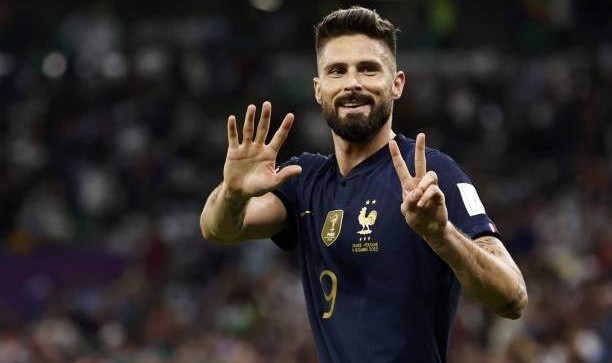 开云平台-36岁加冕法国队史射手王！越老越妖的吉鲁值得信赖