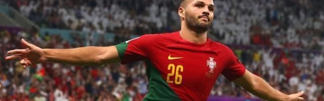 开云注册-帽子戏法！贡萨洛·拉莫斯在葡萄牙队接过C罗的枪！