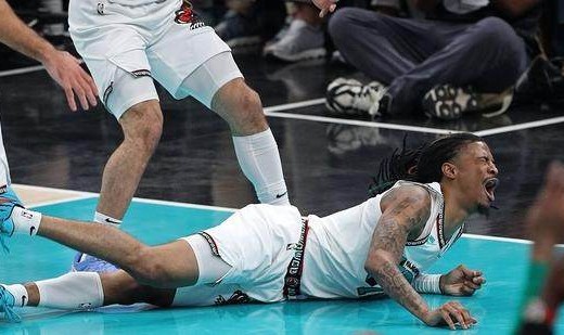 开云登录入口-恶人多尔特重创莫兰特 灰熊遭遇诅咒式崩盘