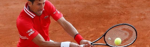 kaiyun-蒙卡焦点战德约打成“教学课” 轻松收获红土开门红