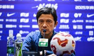 开云平台-足球报：亚泰眼下去克服困难，主场草皮返青需要等到5月中旬